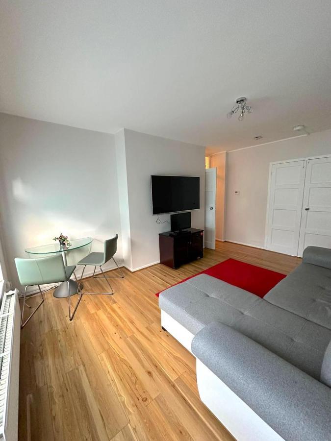 303 Alexandra Avenue Ha2 9Dx Apartment Pinner Exterior photo